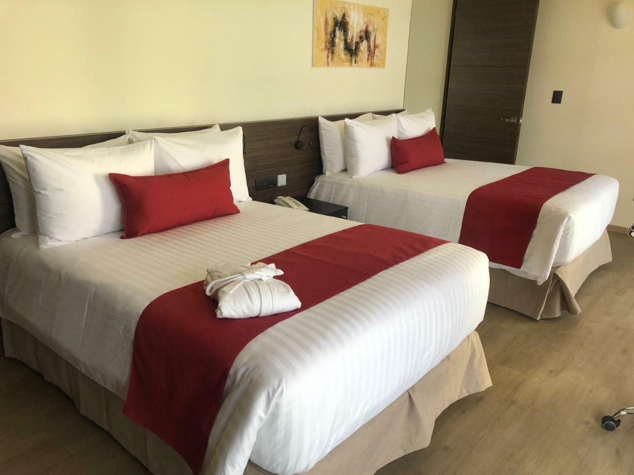 MC Suites Città del Messico Esterno foto A guest room at the hotel