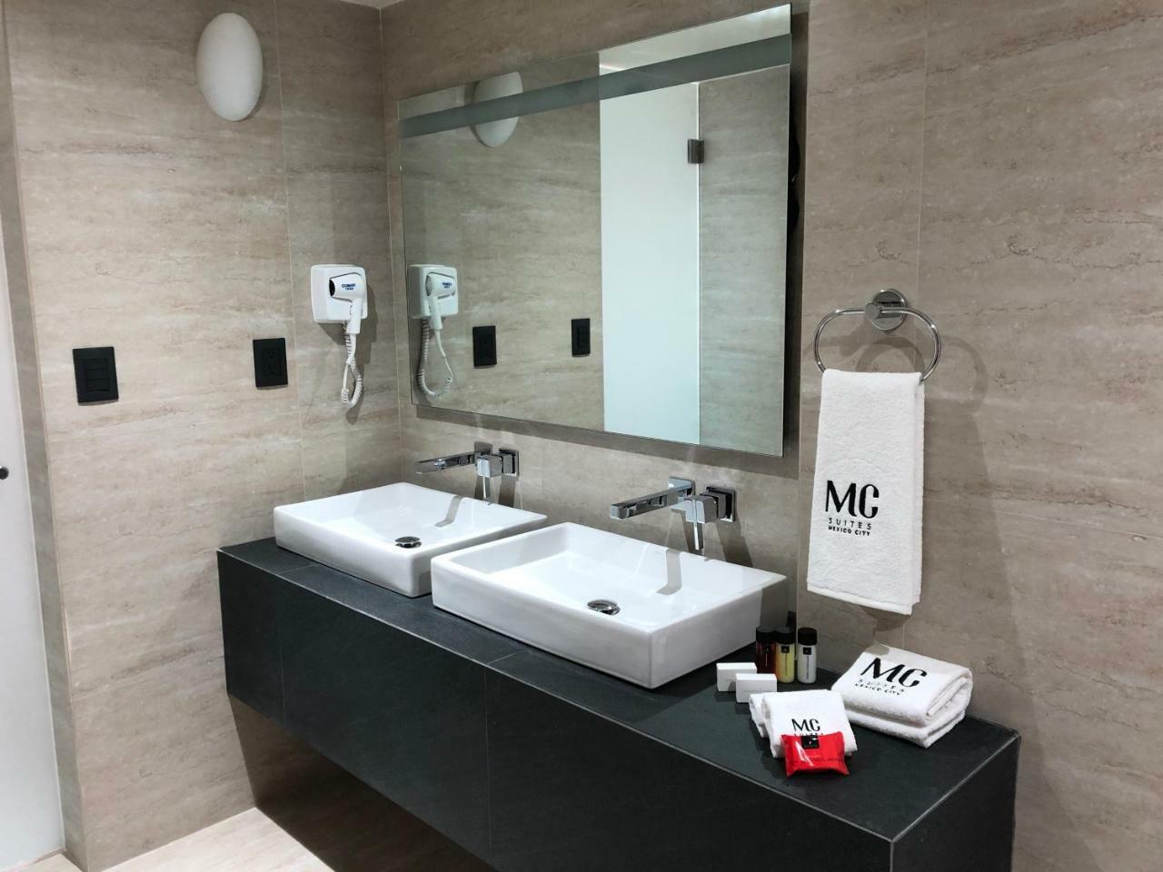 MC Suites Città del Messico Esterno foto Bathroom of a room at MG suites